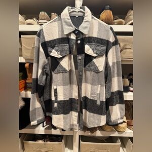Women’s Black and White Plaid Flannel Shirt Shacket Jacket